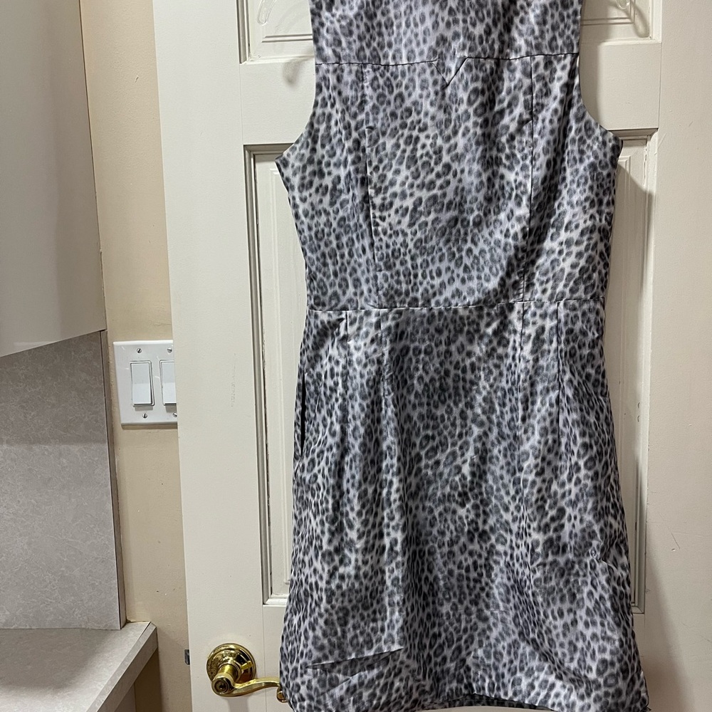 Sleeveless dress - Picture 4 of 7